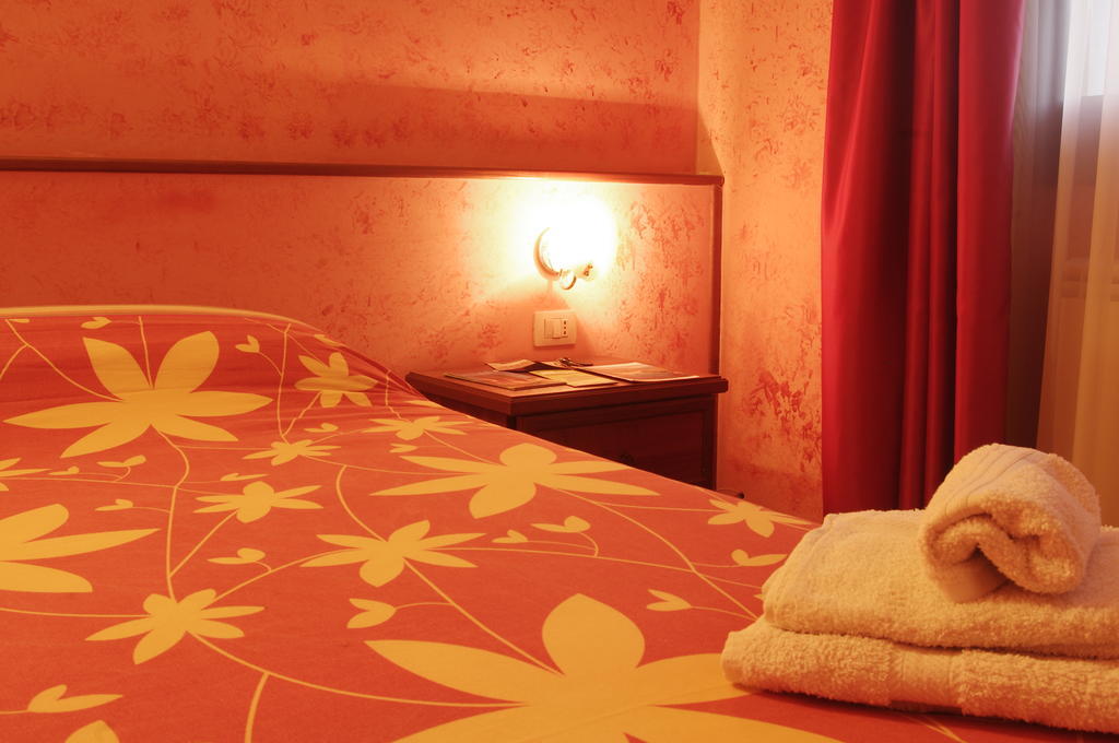 B&B Fantar House Carbonia Pokój zdjęcie