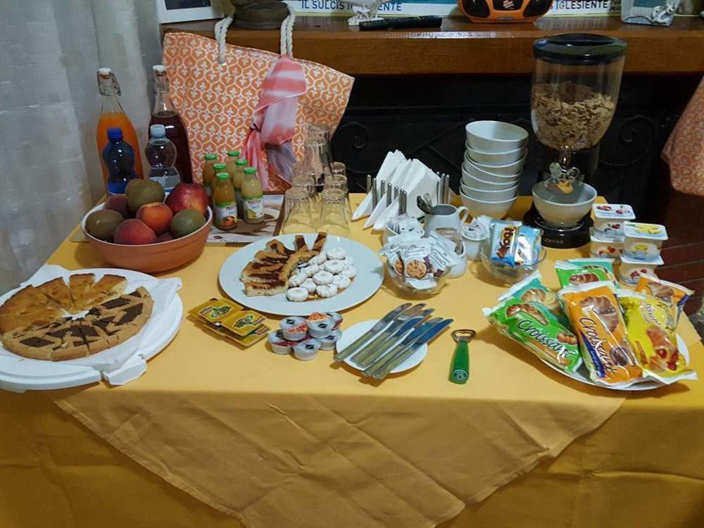 B&B Fantar House Carbonia Zewnętrze zdjęcie