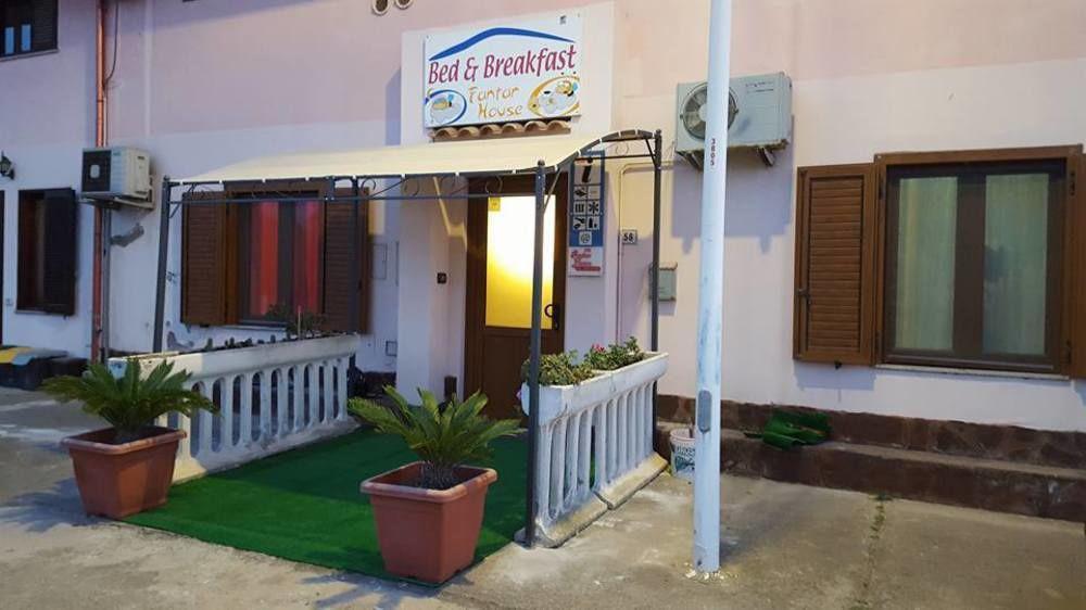 B&B Fantar House Carbonia Zewnętrze zdjęcie