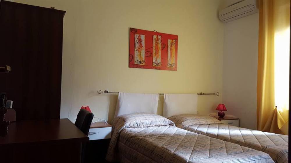B&B Fantar House Carbonia Zewnętrze zdjęcie