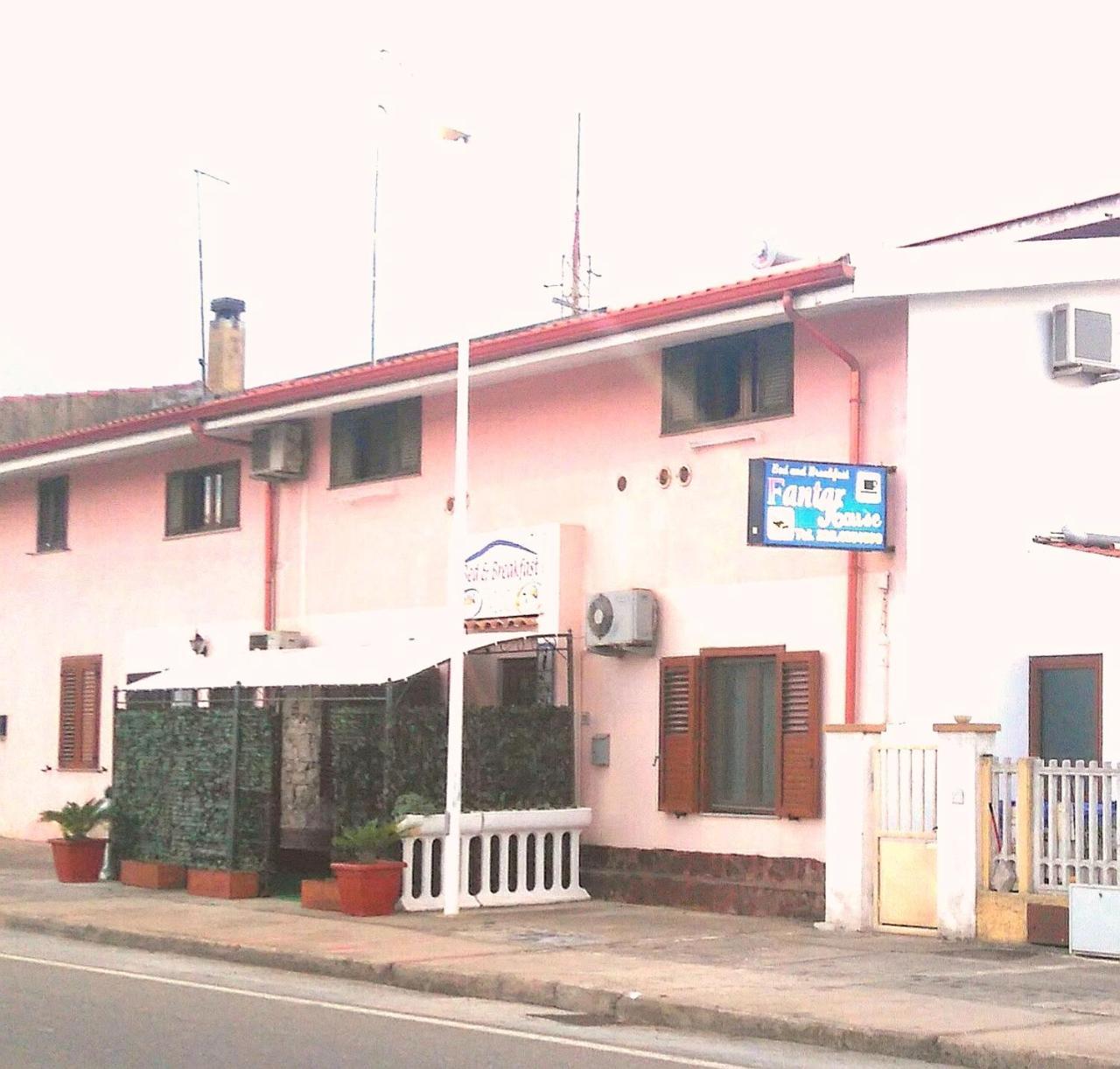 B&B Fantar House Carbonia Zewnętrze zdjęcie